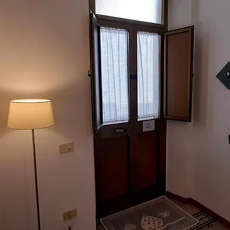 Grazioso Bilocale Con Vista Su Parco Comunale A Due Passi Dal Centro *