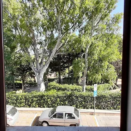 Grazioso Bilocale Con Vista Su Parco Comunale A Due Passi Dal Centro Apartment