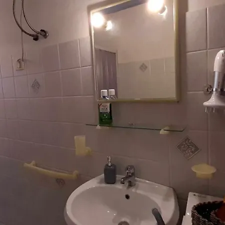 Grazioso Bilocale Con Vista Su Parco Comunale A Due Passi Dal Centro Apartment