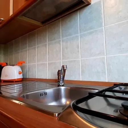Apartment Grazioso Bilocale Con Vista Su Parco Comunale A Due Passi Dal Centro *